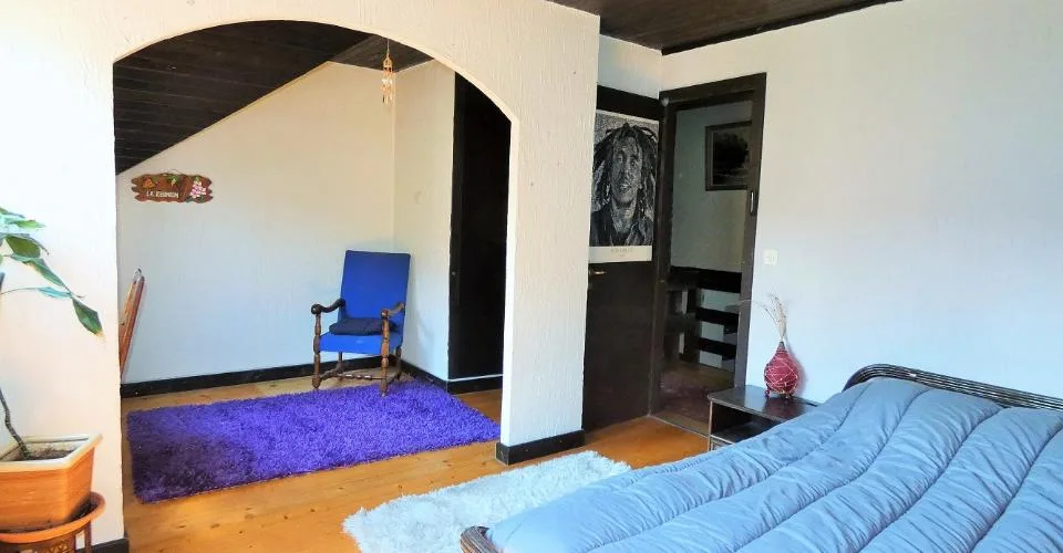 Spacieuse Maison à Vendre à Corseaux, Vue Lac