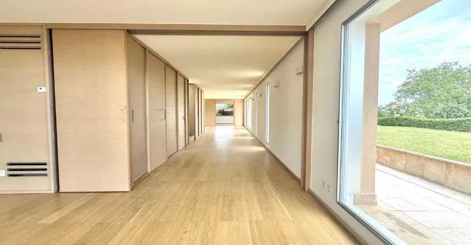 Penthouse de luxe à Tannay, vue sur le lac Leman et les Alpes – Foto 8 von 13