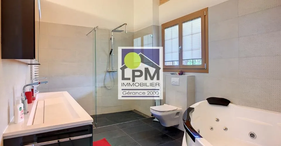 Vivez dans le Luxe! 3.5p de 150m2p. aux plus hauts standards!
