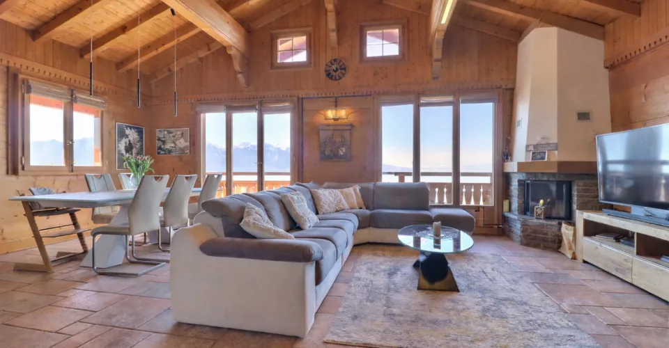 Magnifique chalet avec vue sur le lac et les montagnes – Foto 2 von 13