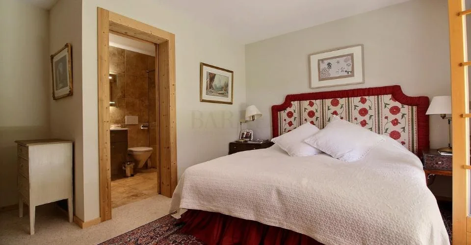 Château-d'Oex – Appartement d'exception avec vaste jardin privatif – Foto 4 von 5
