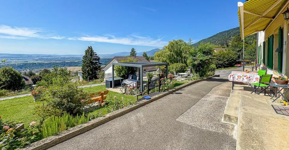Maison locative de 3 appartements Magnifique vue - beau jardin – foto 6 di 13
