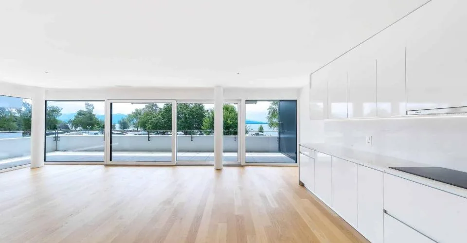 Luxueux 4.5 pièces traversant avec balcon couvert de 76m2