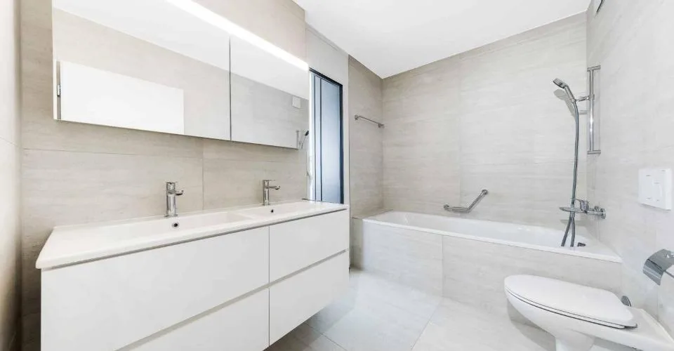 Luxueux 4.5 pièces traversant avec balcon couvert de 76m2