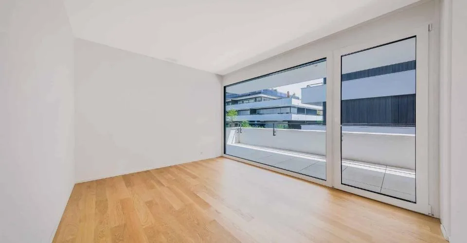 Luxueux 4.5 pièces traversant avec balcon couvert de 76m2