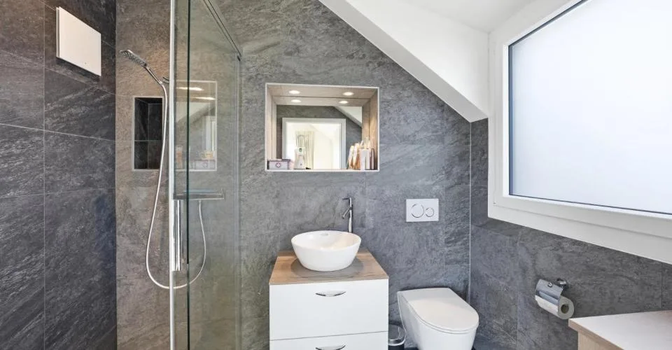 Magnifique appartement, avec belles finitions en attique
