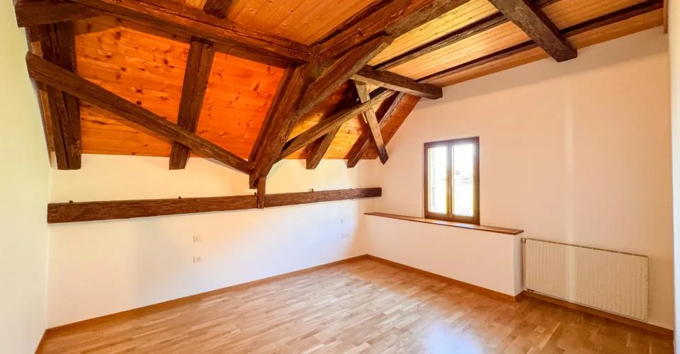Charmante maison avec grange et vue imprenable sur le lac à Villeneuve