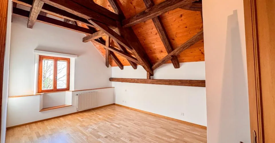 Charmante maison avec grange et vue imprenable sur le lac à Villeneuve