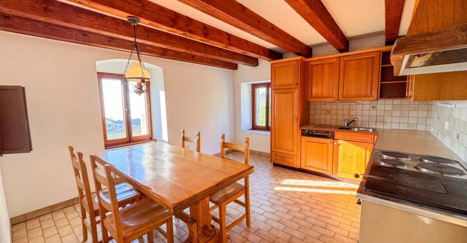 Charmante maison avec grange et vue imprenable sur le lac à Villeneuve