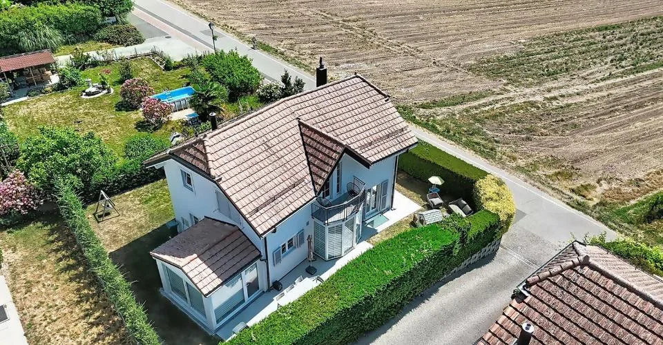 Maison individuelle en bordure de zone agricole