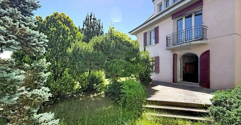 Belle villa mitoyenne de 5.5 pièces