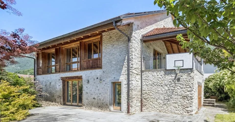Coup de coeur : ancienne ferme rénovée au charme intemporel