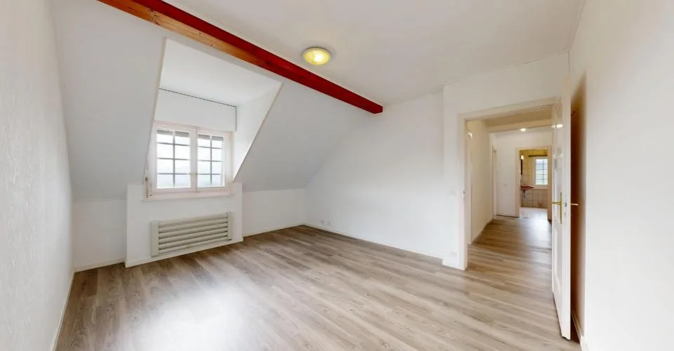 Immeuble de rendement avec cachet à Marchissy