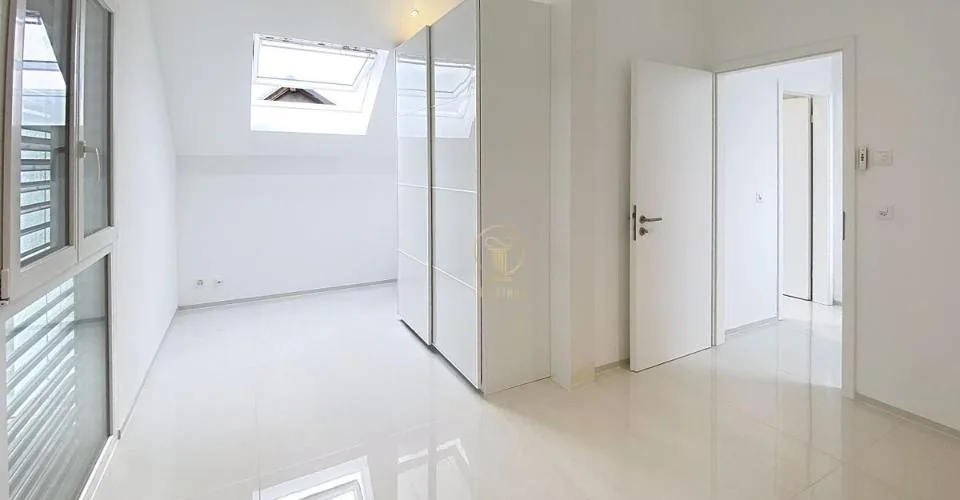 CHAVANNES-SUR-MOUDON - maison lumineuse individuelle récente de 6 pièces sur 3 niveaux