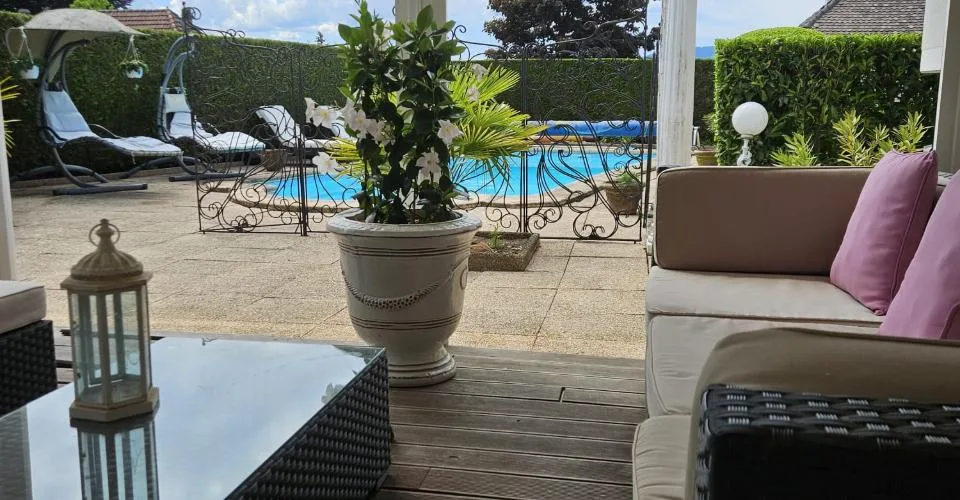 Villa avec piscine - à proximité d'Yverdon