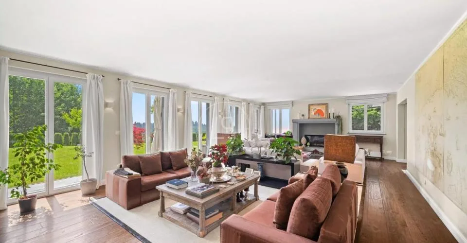 Elégante propriété familiale, sans nuisance et avec vue sur le lac.