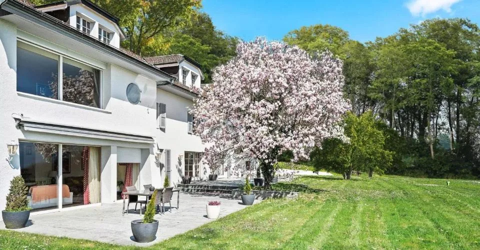 Très belle propriété familiale avec tennis et vue sur le lac, Morges – photo 8 sur 13
