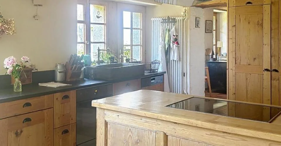 Une demeure de charme au cœur d'un hameau préservé – Foto 2 von 13