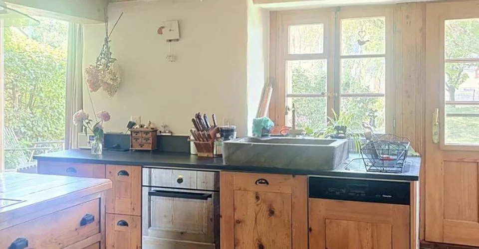 Une demeure de charme au cœur d'un hameau préservé – Foto 3 von 13