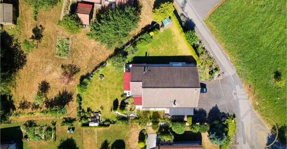 A VUCHERENS - magnifique villa de 6.5 pièces avec jardin
