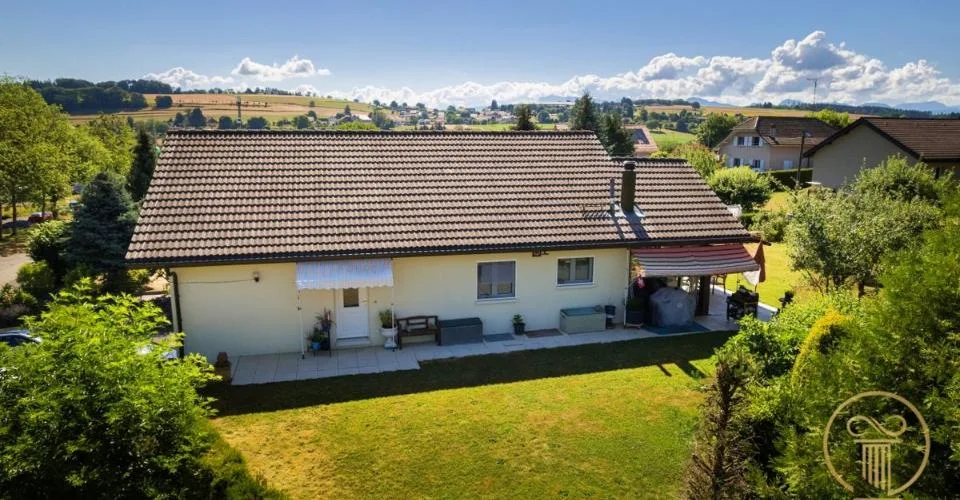 A VUCHERENS - magnifique villa de 6.5 pièces avec jardin