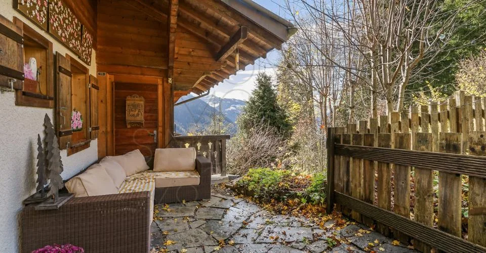 Chalet Rose : Tranquillité et Nature à La Barboleuse