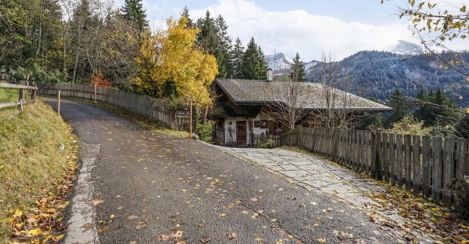 Chalet Rose : Tranquillité et Nature à La Barboleuse