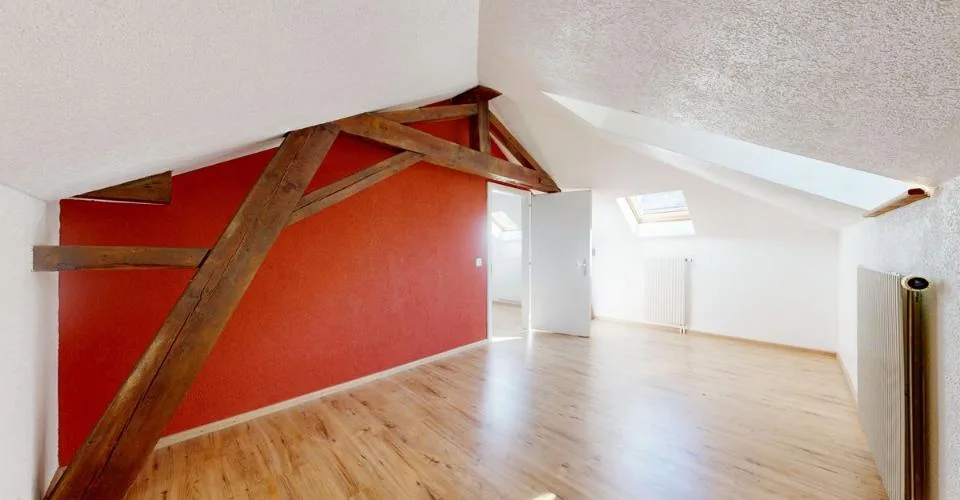 Maison multifamiliale de 2 appartements à saisir