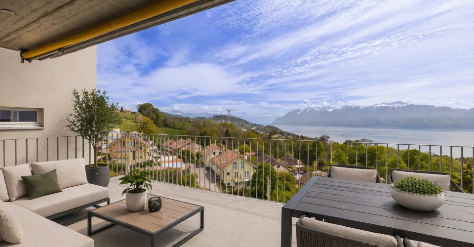 4.5 pièces avec vue lac panoramique, balcon 25 m² & 2 places couvertes