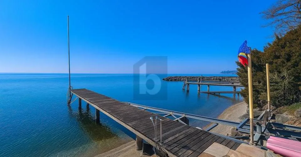 ULTRA EXCLUSIVE AVEC PLAGE ET PONTON PRIVÉS