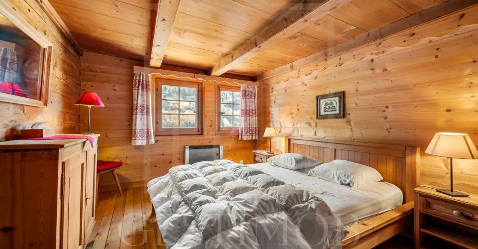 Exclusivité : Magnifique chalet authentique avec potentiel