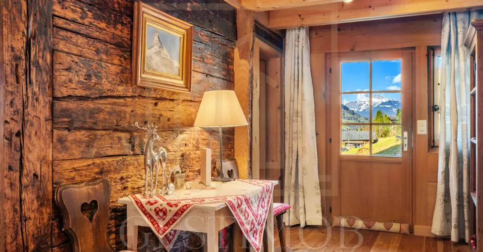 Exclusivité : Magnifique chalet authentique avec potentiel