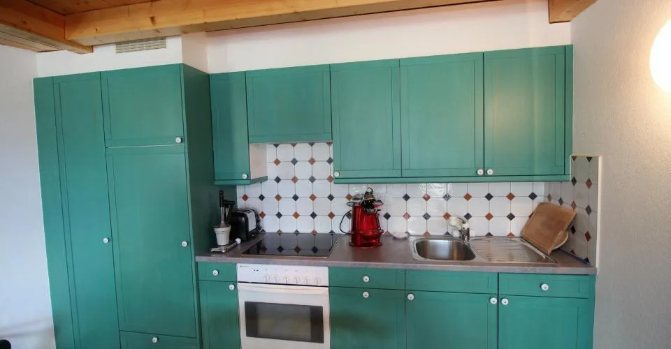 3.5-11, Appartement mansardé de 3.5 pièces de style campagnard avec galerie et belle vue
