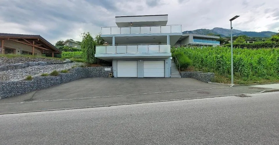Savièse, attique contemporain de 3.5 pièces de 81 m2 avec terrasse panoramique de 36 m2