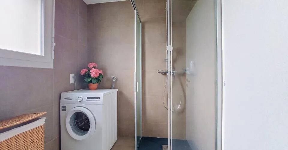 Savièse, attique contemporain de 3.5 pièces de 81 m2 avec terrasse panoramique de 36 m2