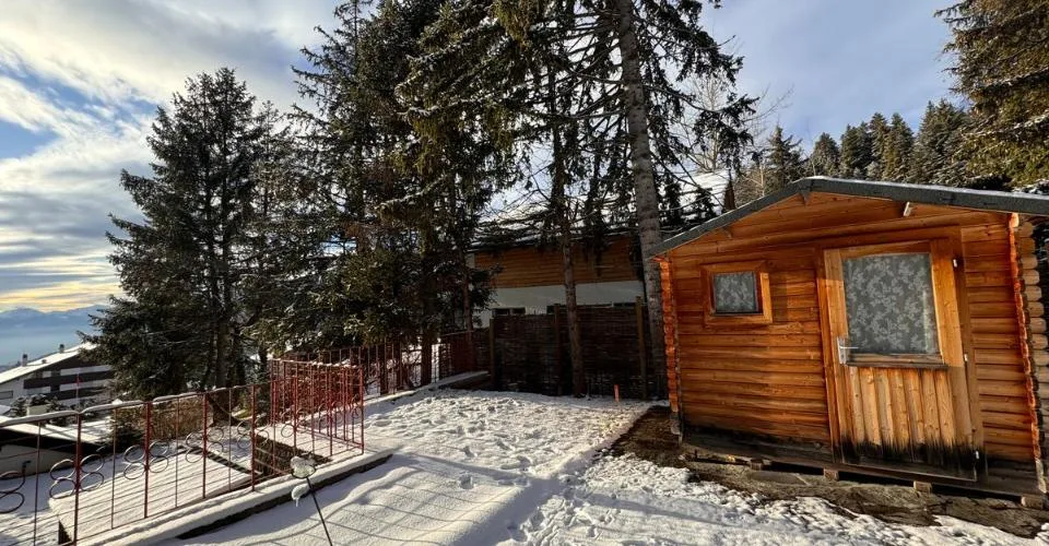 Charmant chalet indépendant à l'entrée de Crans à fort potentiel de rénovation