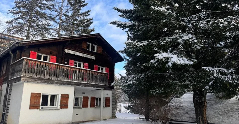 Charmant chalet indépendant à l'entrée de Crans à fort potentiel de rénovation