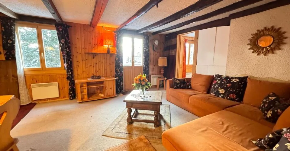 Charmant chalet indépendant à l'entrée de Crans à fort potentiel de rénovation