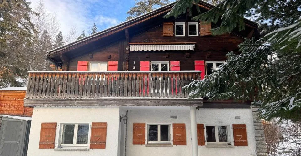 Charmant chalet indépendant à l'entrée de Crans à fort potentiel de rénovation