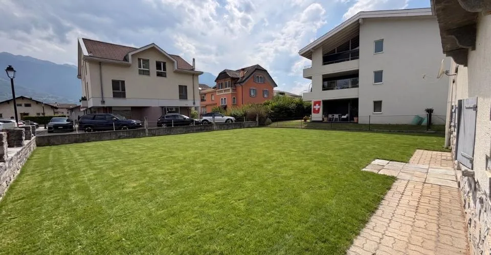 Rare à Conthey - Immeuble de deux logements sur une parcelle de 542 m²