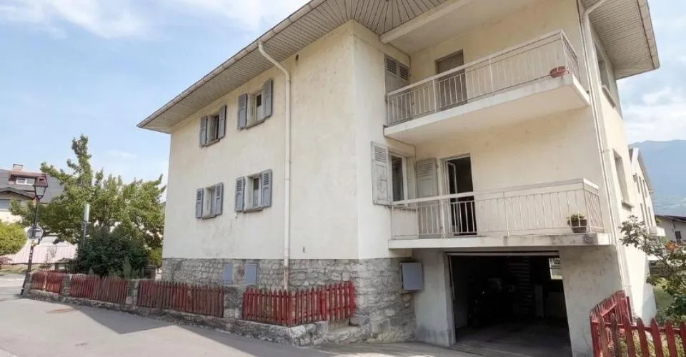 Rare à Conthey - Immeuble de deux logements sur une parcelle de 542 m²