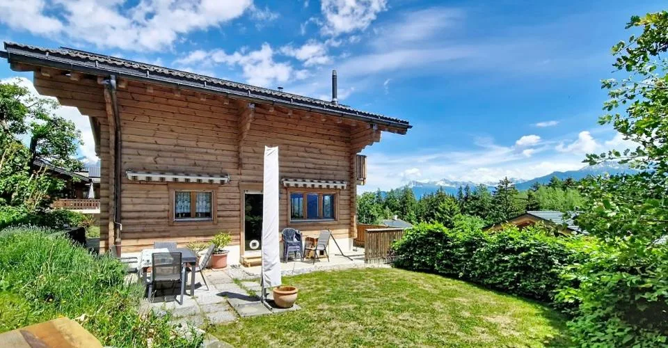 Arbaz, chalet de 5.5 pièces de 175 m2 avec garage et places de parc