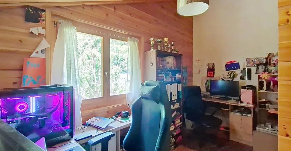 Arbaz, chalet de 5.5 pièces de 175 m2 avec garage et places de parc