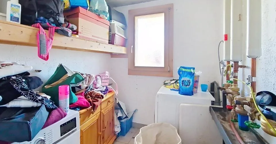 Arbaz, chalet de 5.5 pièces de 175 m2 avec garage et places de parc