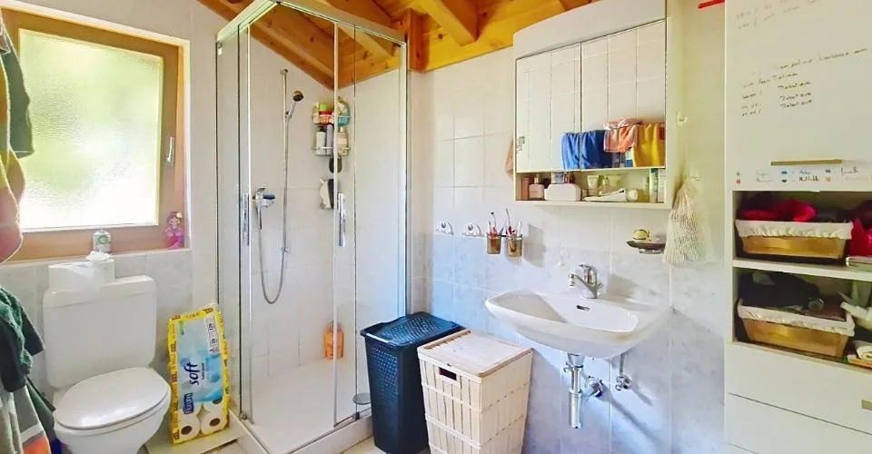 Arbaz, chalet de 5.5 pièces de 175 m2 avec garage et places de parc