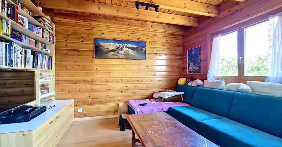 Arbaz, chalet de 5.5 pièces de 175 m2 avec garage et places de parc