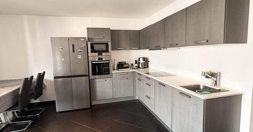 COLLOMBEY-MURAZ - CHARMANT APPARTEMENT - 4.5 PIECES