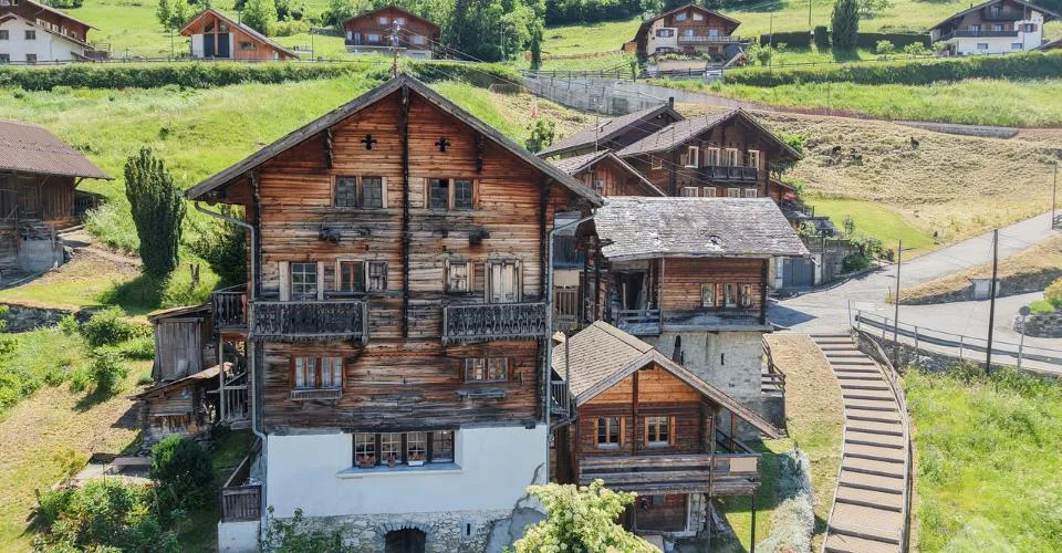 Maison familiale à rénover entièrement – foto 2 di 4
