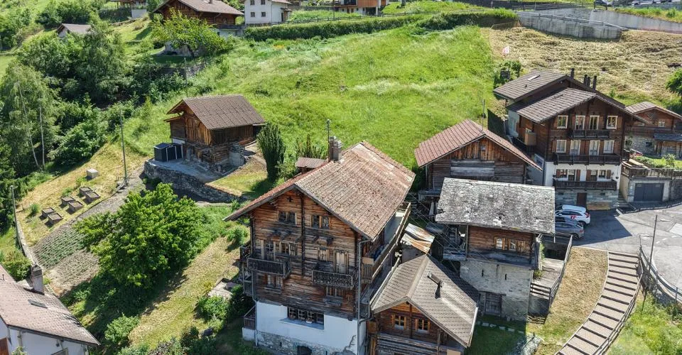 Maison familiale à rénover entièrement – foto 3 di 4