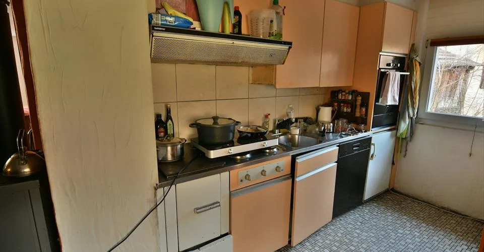 A saisir à Chamoson/VS, propriété composée de 3.5 parcelles, 1 maison et 1 grange